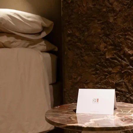 Sinopia Gallery - Sleep On Art Apartment Rome