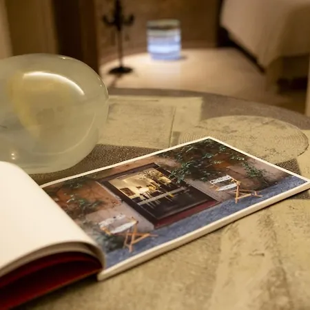 Sinopia Gallery - Sleep On Art Apartment Rome