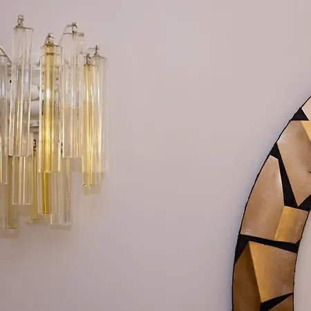Sinopia Gallery - Sleep On Art Apartment