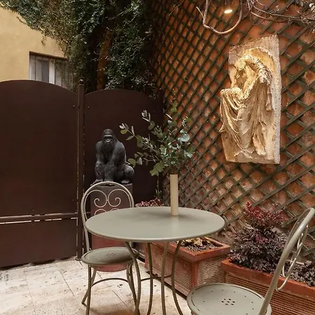 Sinopia Gallery - Sleep On Art Apartment Rome